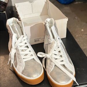 Women’s blow fish, Malibu high top metallic sneakers size 10, No box